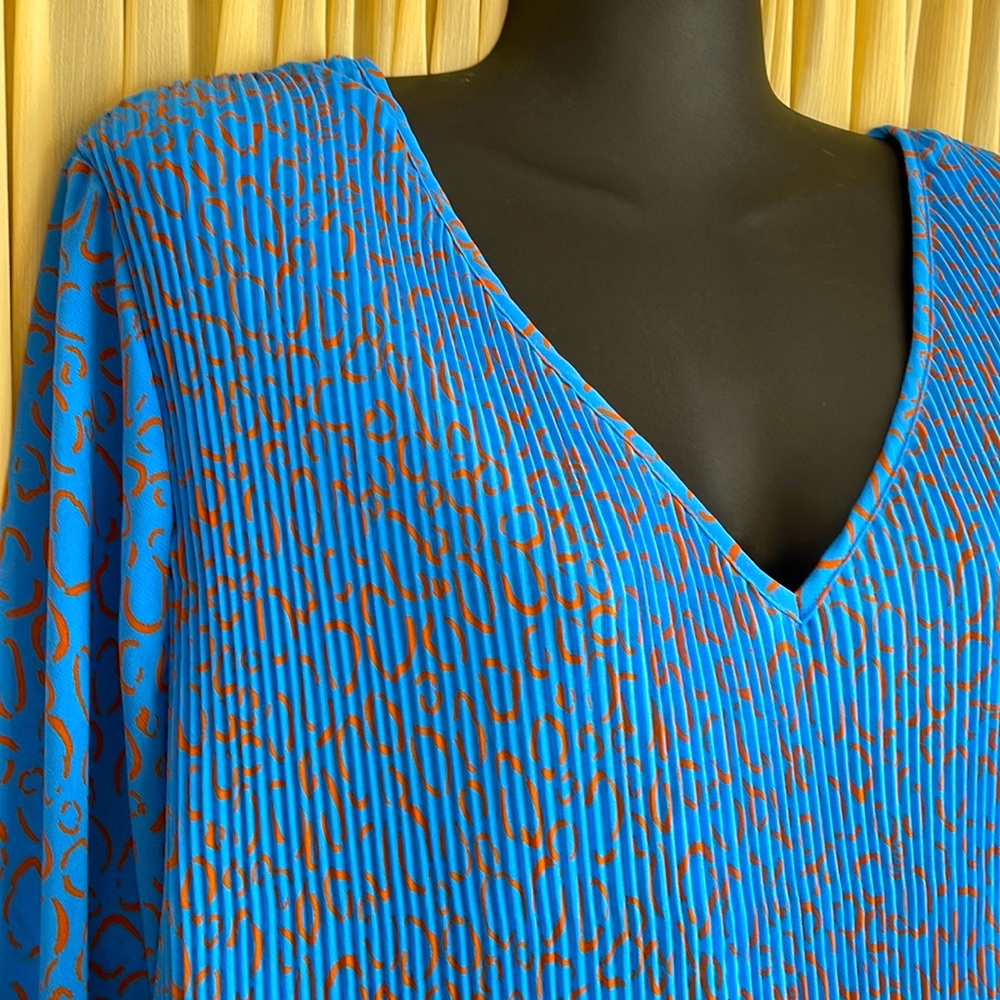 NWT Nine West Blouse Blue Pleated 💙